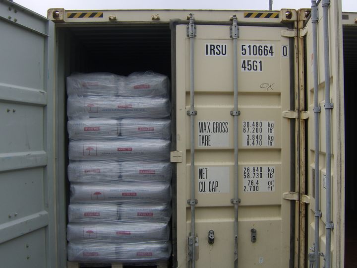 Fumed Silica in Container